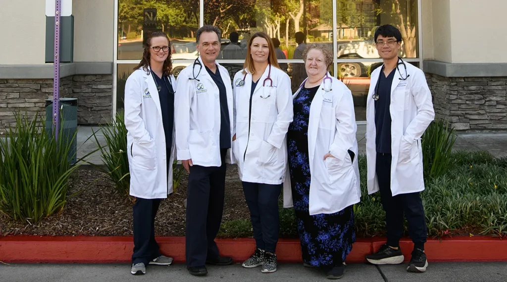 Natomas Veterinary Hospital veterinarians standing outside the Sacramento hospital